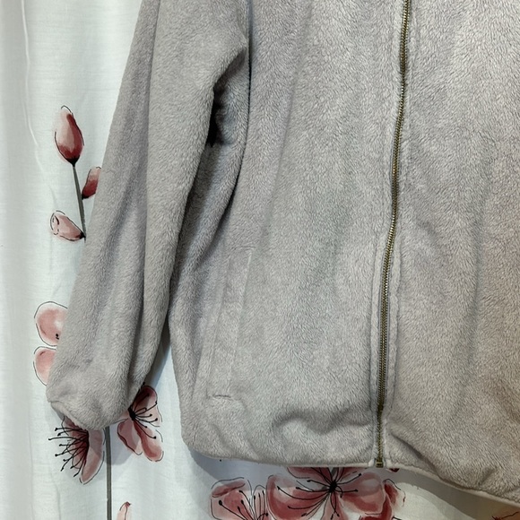 VOLCOM Plush Full Zip Sweater Light Purple Size Small Women’s - Picture 2 of 6
